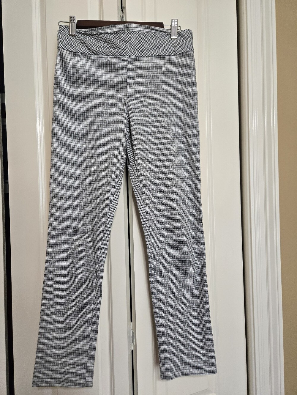 Margaret M Pull On Slim Straight Leg Size Small
